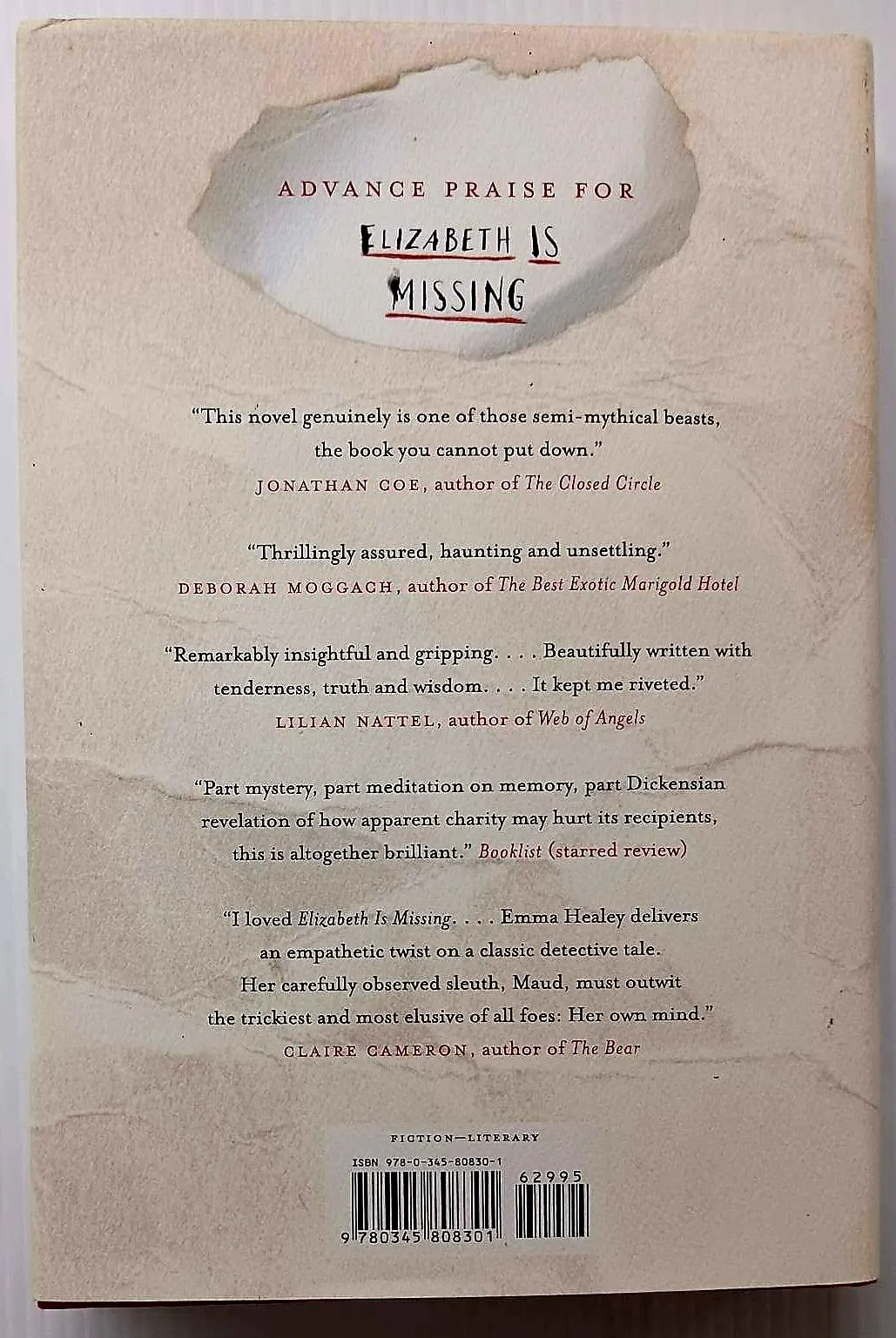 ELIZABETH IS MISSING - Emma Healey