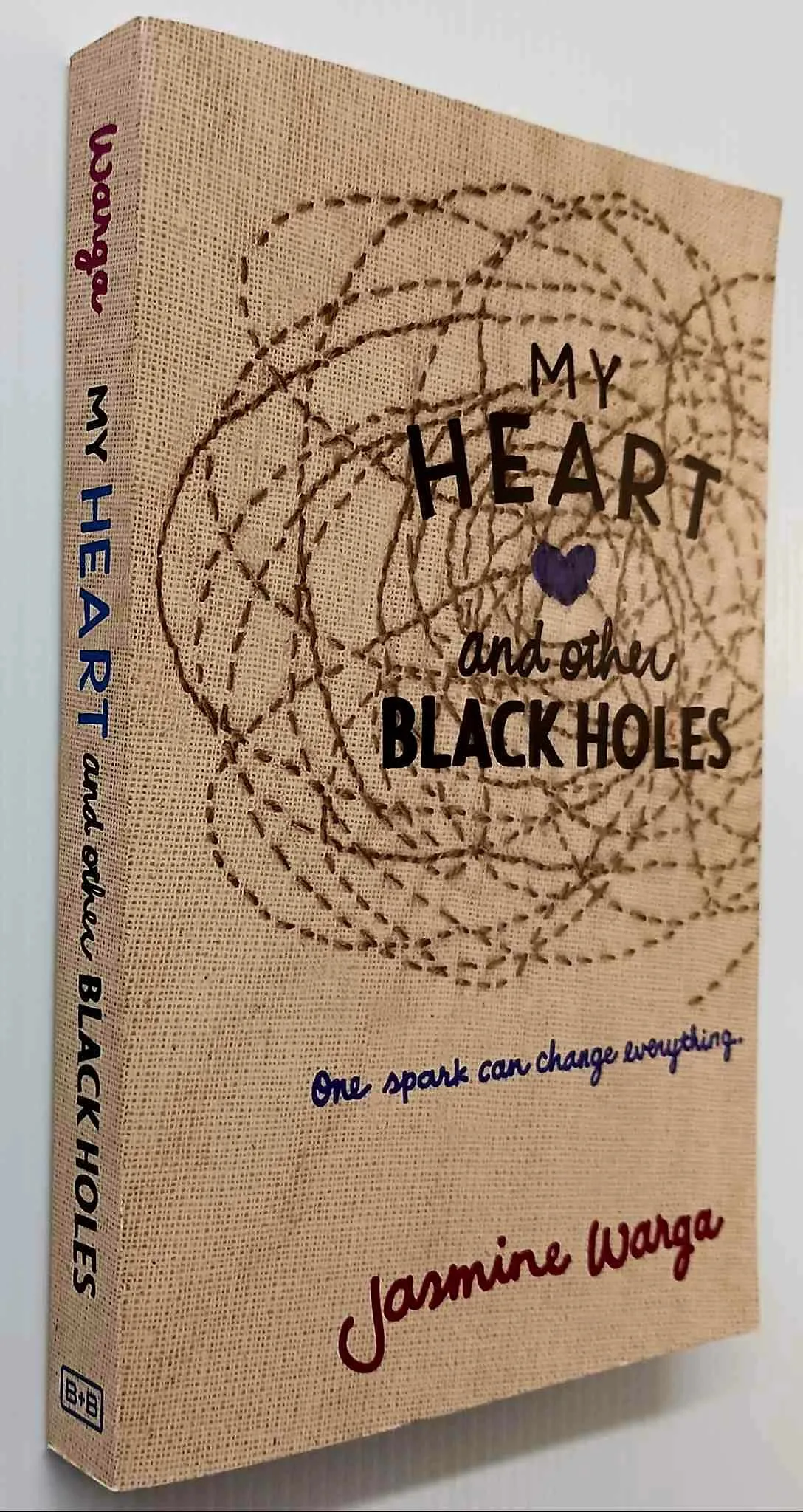 MY HEART AND OTHER BLACK HOLES - Jasmine Warga