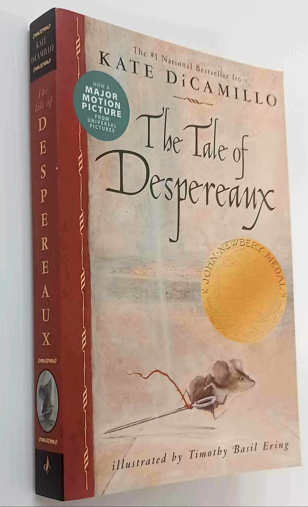 THE TALE OF DESPEREAUX - Kate DiCamillo